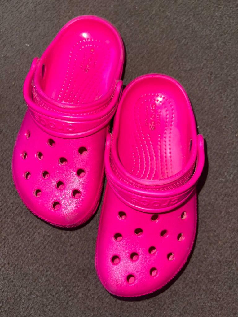 girls size 11 crocs